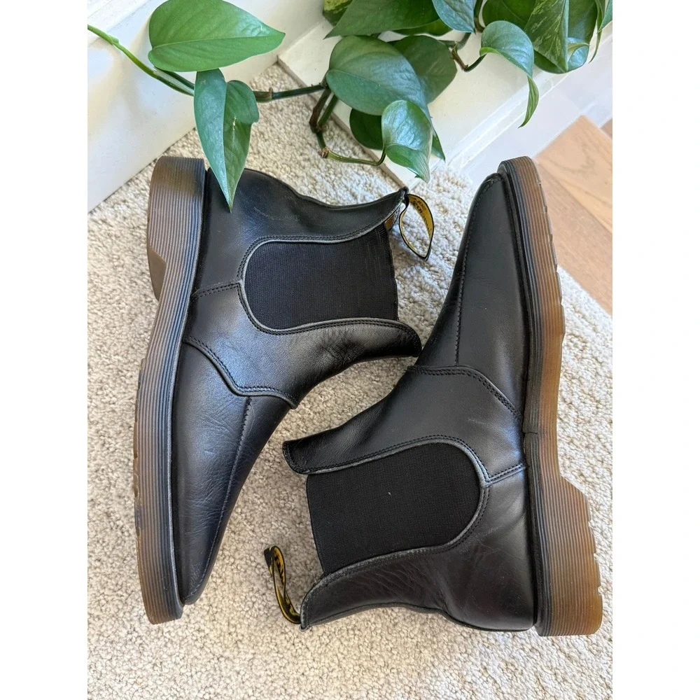 Vintage Dr. Martens Made in England Chelsea Boots Men 8 UK 7 Black Leather 90s